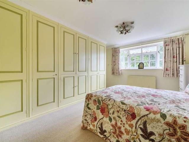 House for sale in Emmbrook, Wokingham