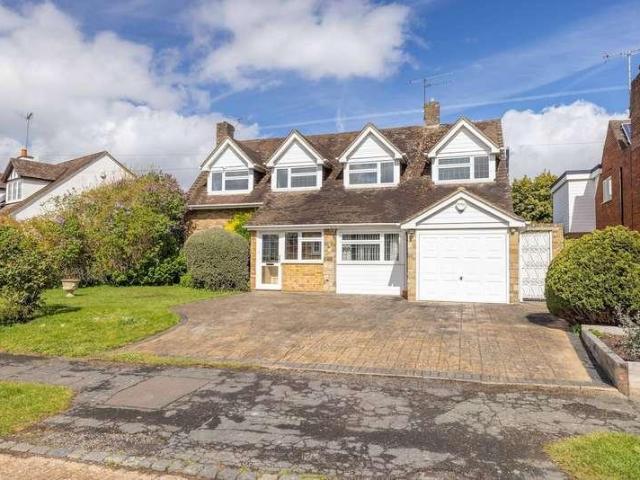 House for sale in Burnham, Swallow