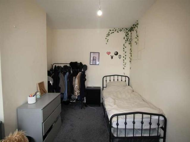 House for sale in Georgia, Greater Manchester