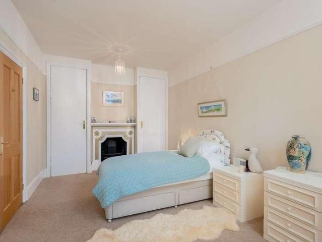 House for sale in Cliff Hill, Green Close