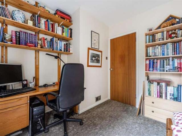 House for sale in Finchampstead