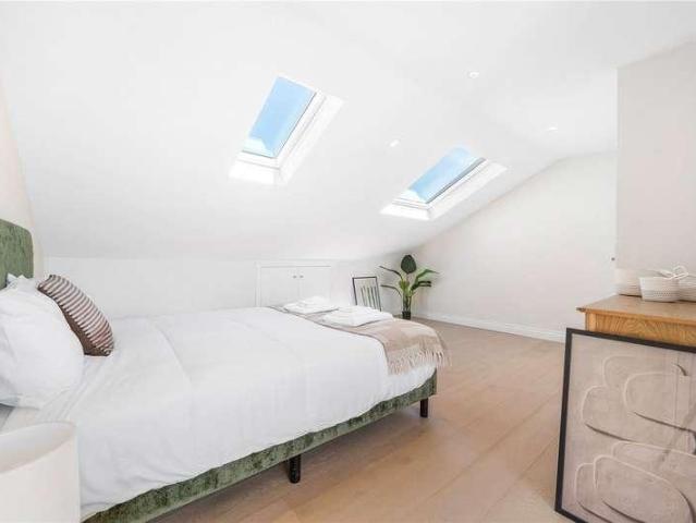 House for sale in East Dulwich, Greater London