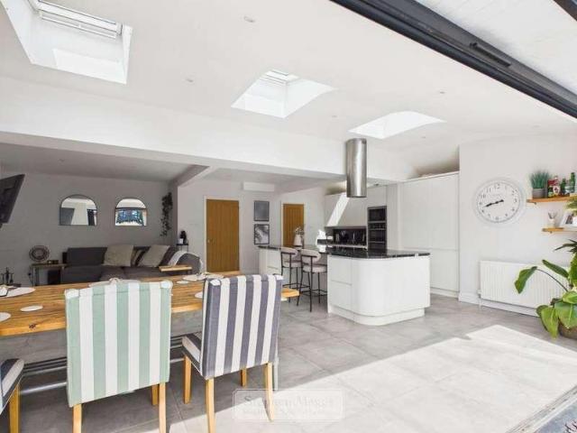 House for sale in Feckenham, City Of Bristol