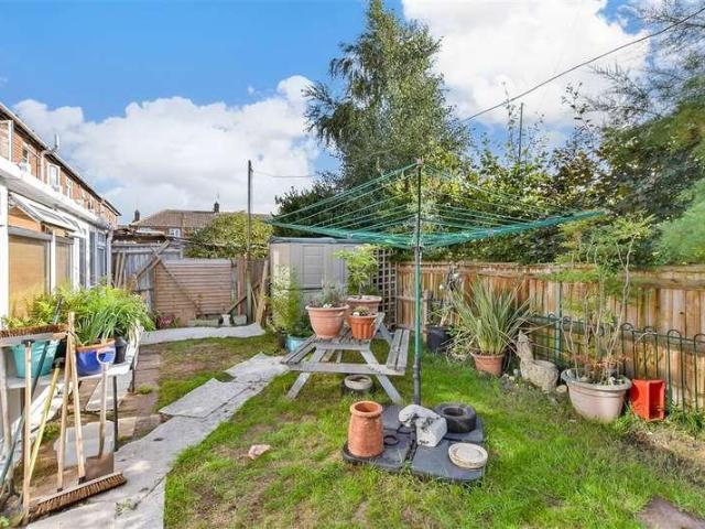 House for sale in Oad Street, Kent