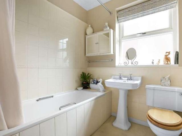 House for sale in Wyndham Park, Salisbury
