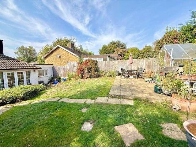 House for sale in Aley Green, Caddington