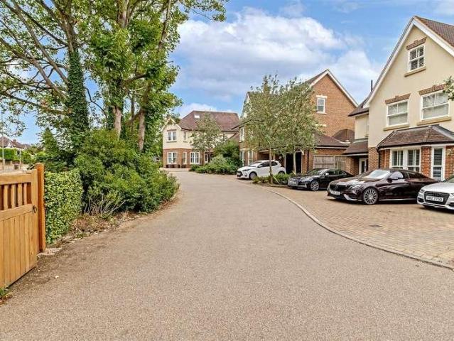 House for sale in St Albans, Five Acres