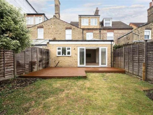 House for sale in London Borough of Merton, Merton Park