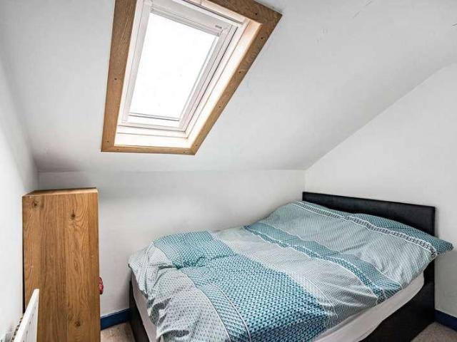 House for sale in Hale, Waverley