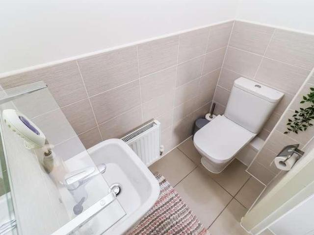 House for sale in Crofton, West Yorkshire