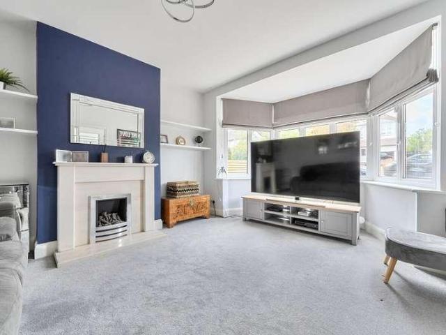 House for sale in East Barnet, Greater London
