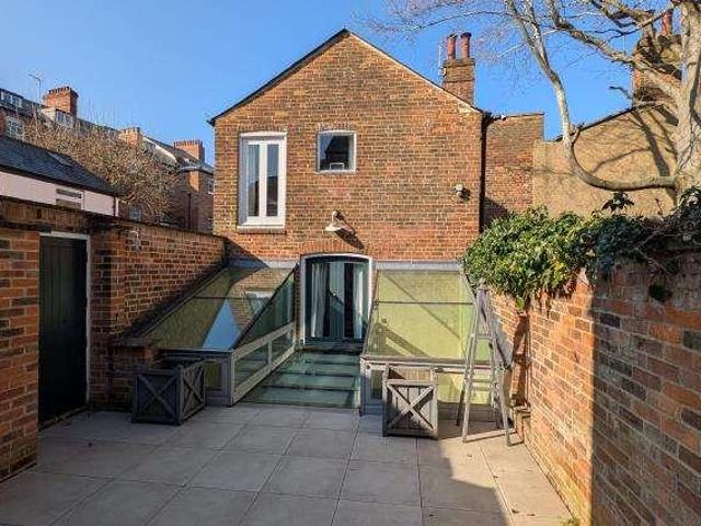 House for sale in The Slade, Oxfordshire