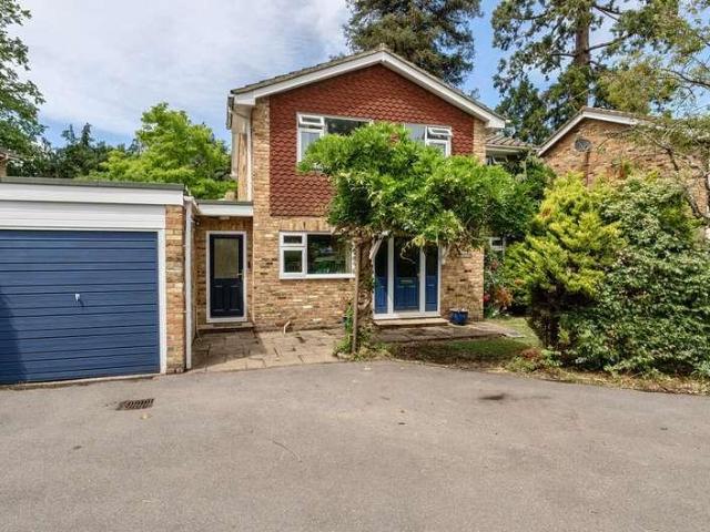 House for sale in Clewer Green, Windsor