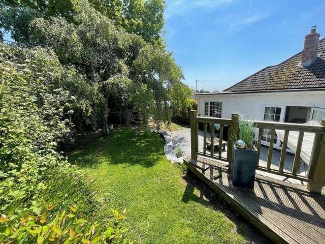 House for sale in Penllyn, Ystradowen