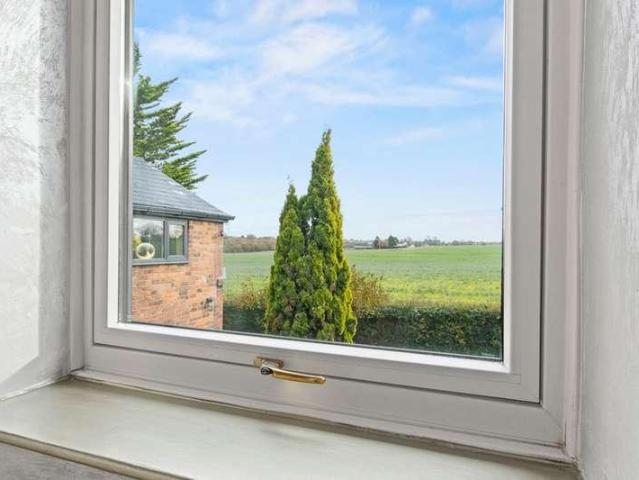 House for sale in Roby Mill, Lancashire