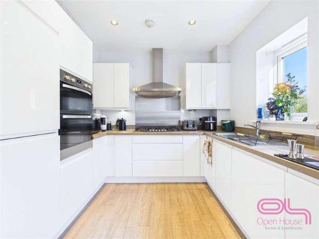 House for sale in Coton Park, South Derbyshire