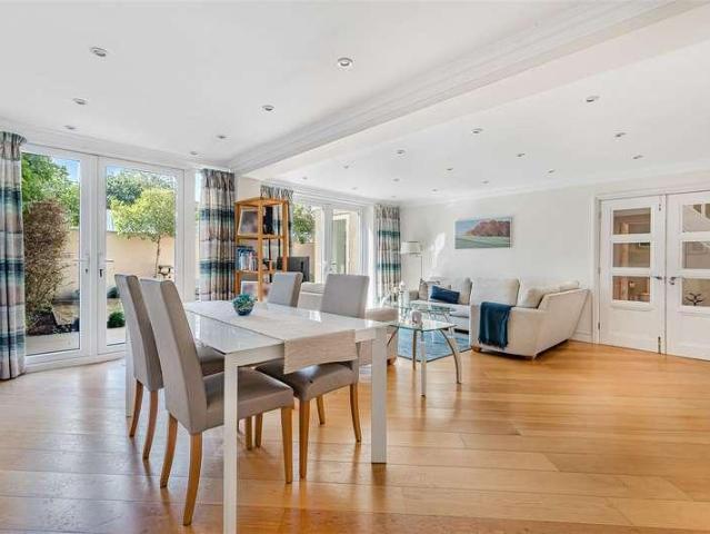 House for sale in Greater London