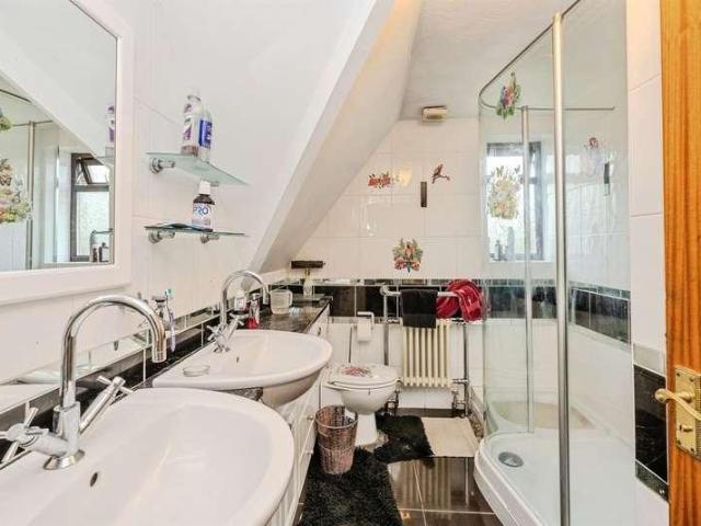 House for sale in Blaenhonddan, Neath