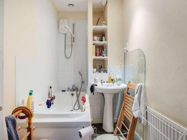 House for sale in Gloucester, Gloucestershire