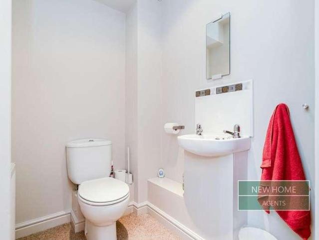 House for sale in Queensbury, West Yorkshire