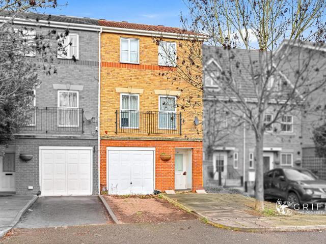 House for sale in West Thurrock, Purfleet