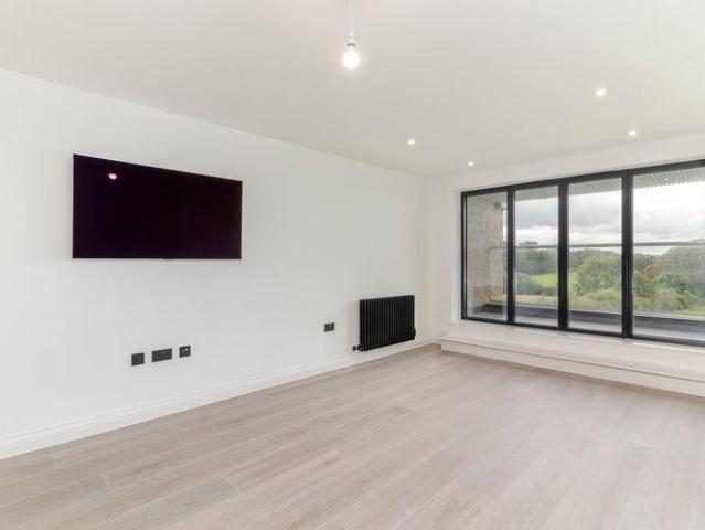 House for sale in Low Harrogate, Harrogate