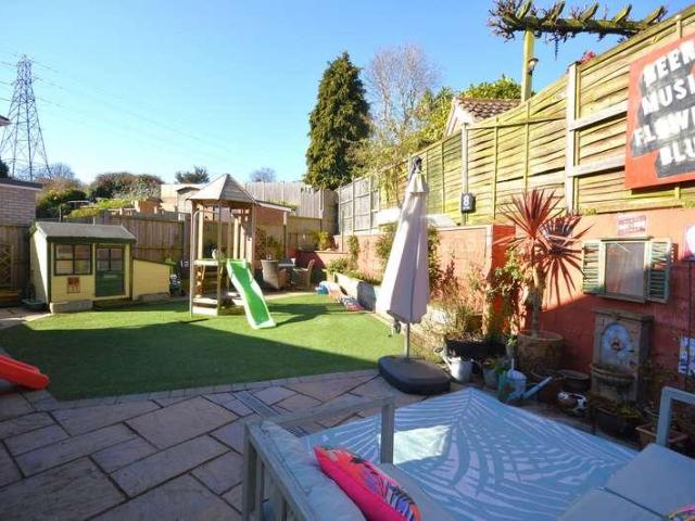House for sale in Folkestone, Golden Valley