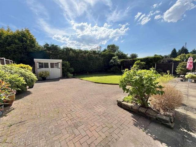 House for sale in Cheadle Hulme, Greater Manchester