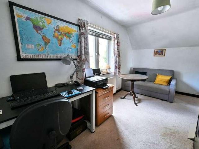 House for sale in Froggatt, East Midlands