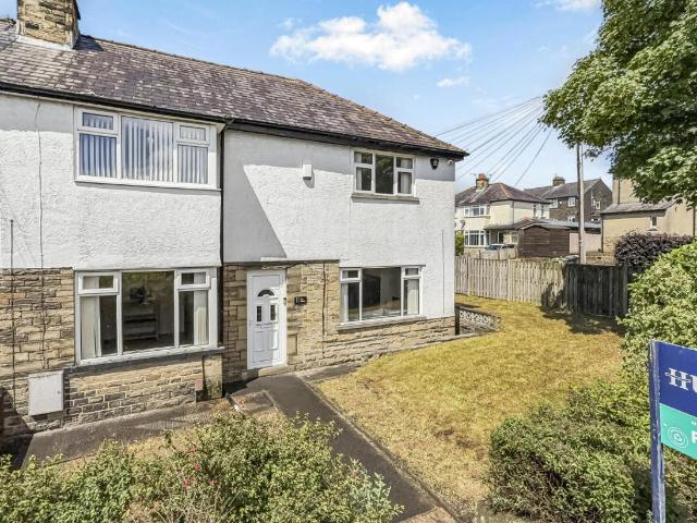 House for sale in Henshaw, Yeadon