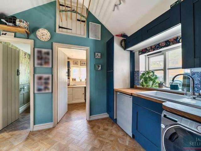 House for sale in Husbands Bosworth, Harborough