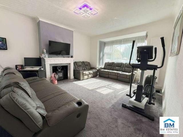 House for sale in Humberstone, Leicester