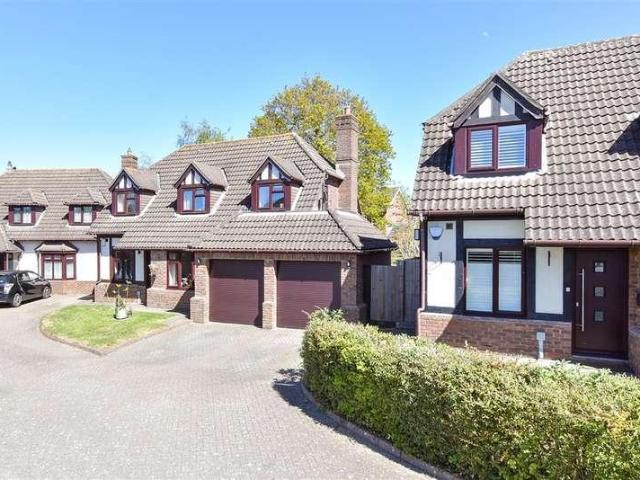 House for sale in The Butts, Kent