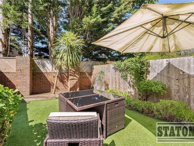 House for sale in Whetstone, Greater London