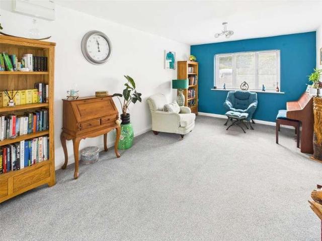 House for sale in Gorsley