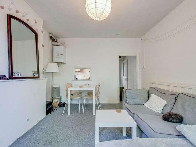 House for sale in North Finchley, Greater London