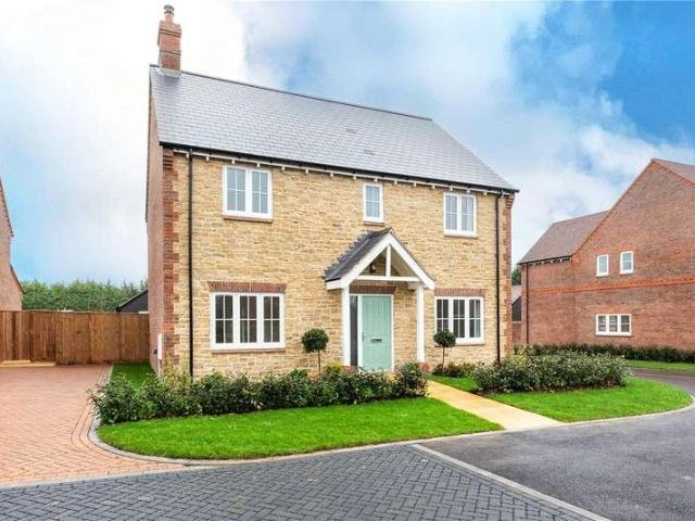 House for sale in Westlington, Dinton