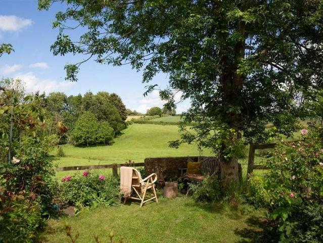 House for sale in Evershot, Oxfordshire