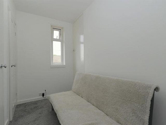 House for sale in Farsley, West Yorkshire