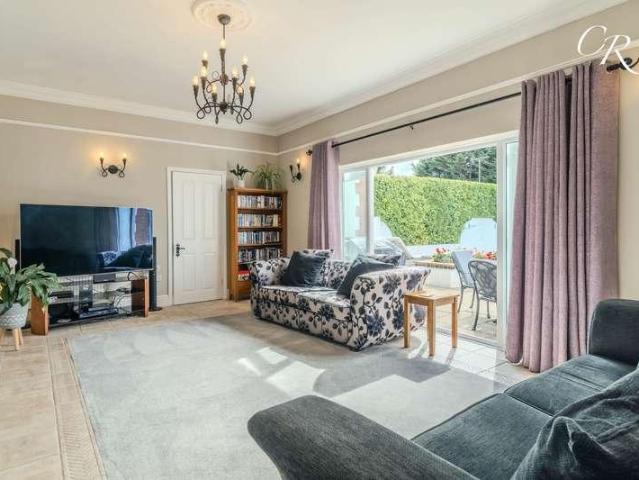 House for sale in Uckington, Pamington