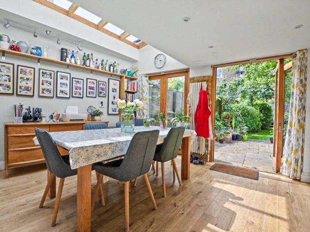 House for sale in Dartmouth Park, Greater London