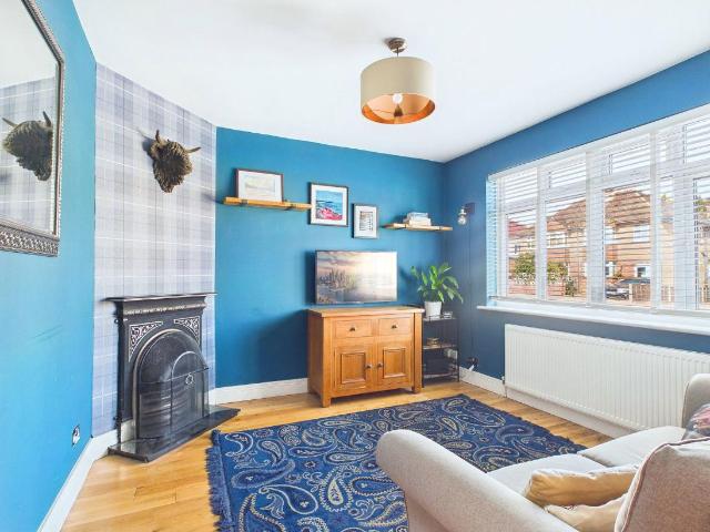 House for sale in Maple Cross, Three Rivers
