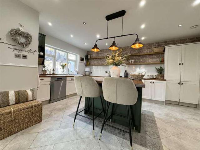 House for sale in Highburton, West Yorkshire