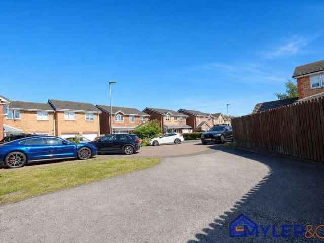 House for sale in Chapelford, Warrington