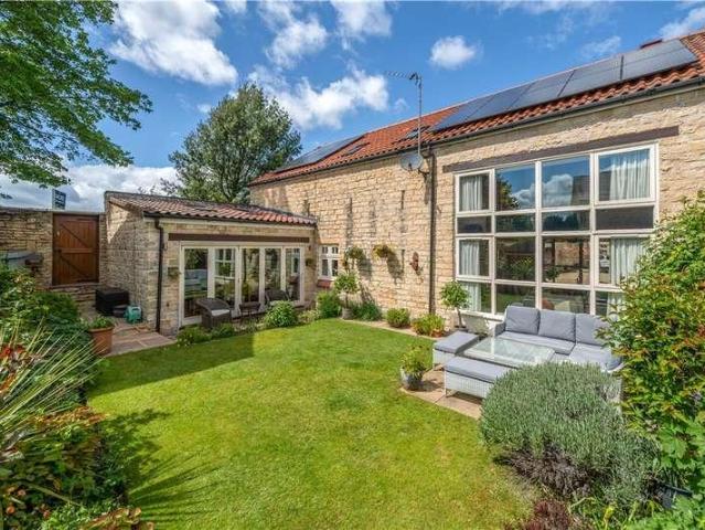 House for sale in Walton, West Yorkshire