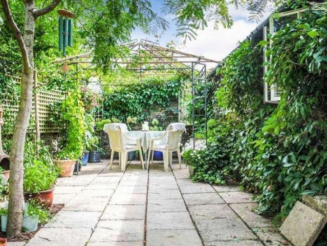 House for sale in Fossebridge, Gloucestershire