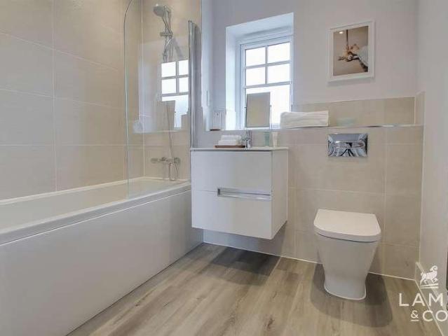 House for sale in Dale Hill, Essex