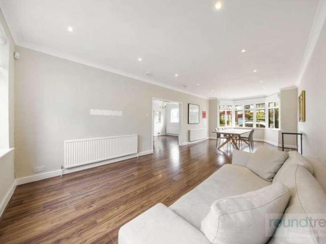 House for sale in Brent Cross, Greater London