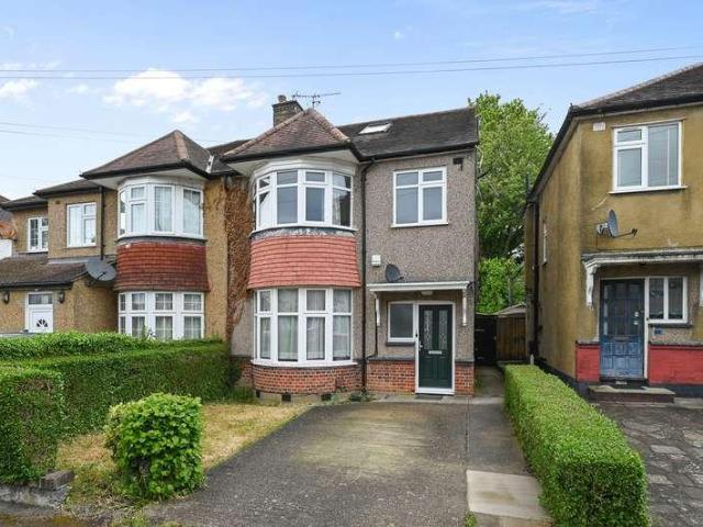 House for sale in Lane, Greater London