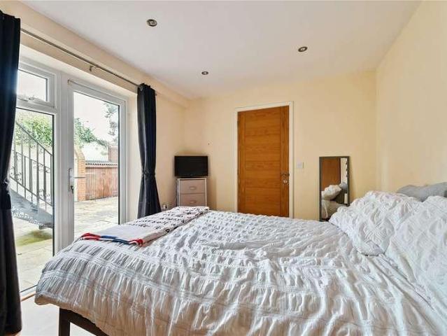House for sale in Lower Halliford, Surrey